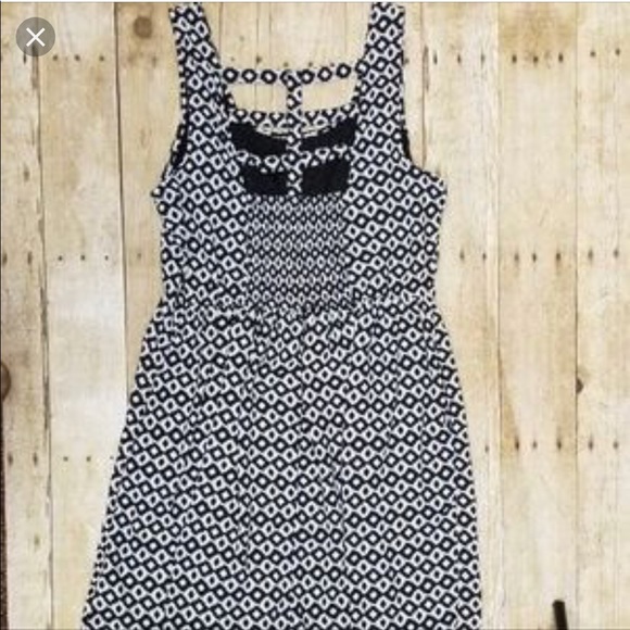 Dress - Picture 2 of 5